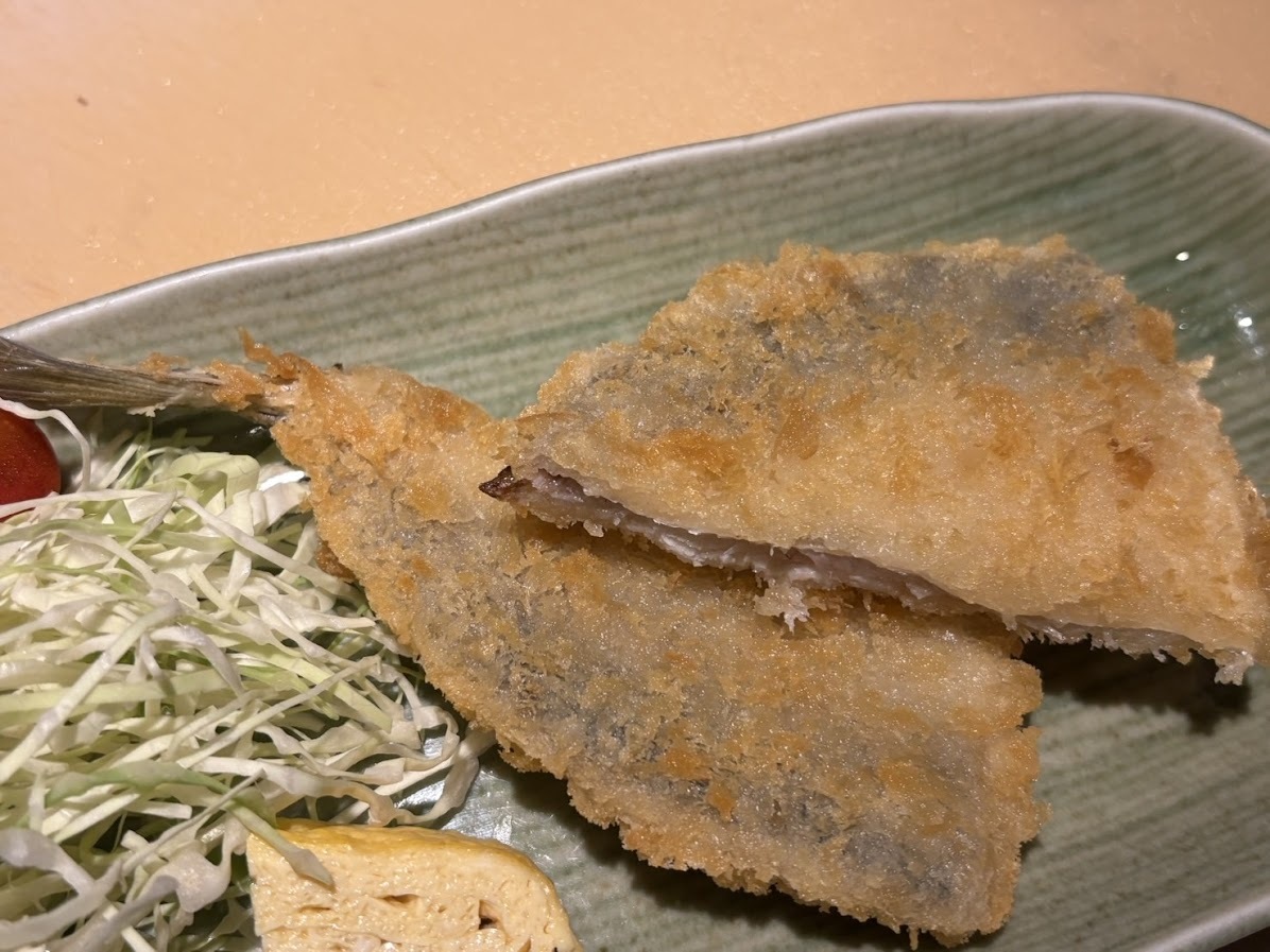 煮魚定食　1,080円（こちらは　チダイです）